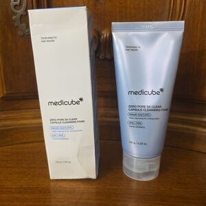 Medicube Zero Pore SA Clear Capsule Cleansing Foam, 4.23oz--Sealed/NIB